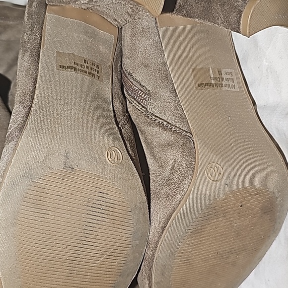 Wild Diva Tall Taupe Boot - Picture 10 of 13